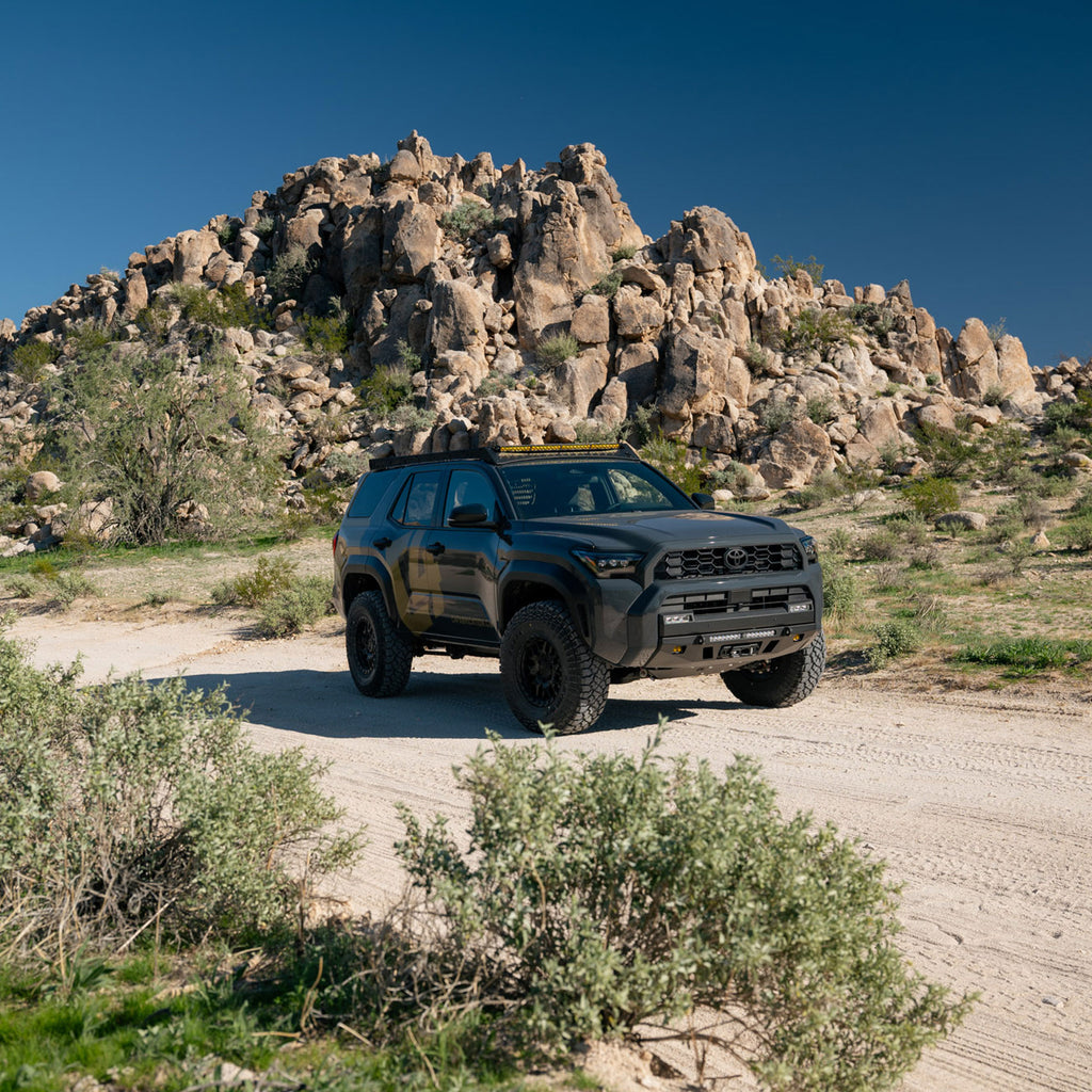4Runner Roof Rack with Optional Light Bar Mount / 6th Gen / 2025+ (With Light Mount)