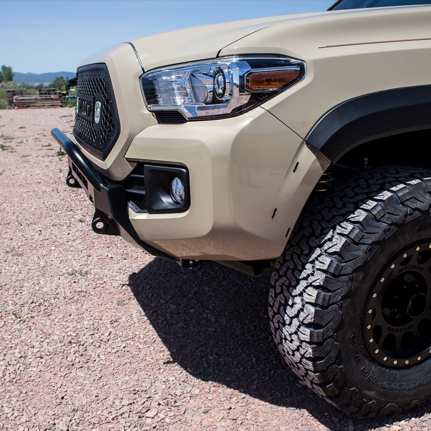 Tacoma Front Lo-Pro Winch Bumper / 3rd Gen / 2016-2023