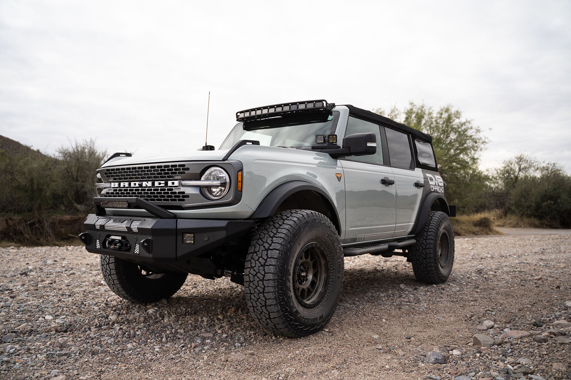 Ford Bronco 40-Inch Curved Light Bar Mount
