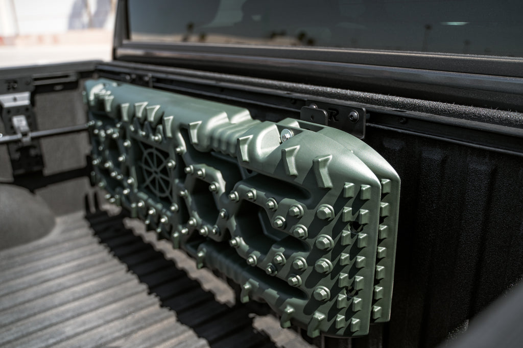 Toyota Tundra & Tacoma Bed Rail Recovery Board Mounts